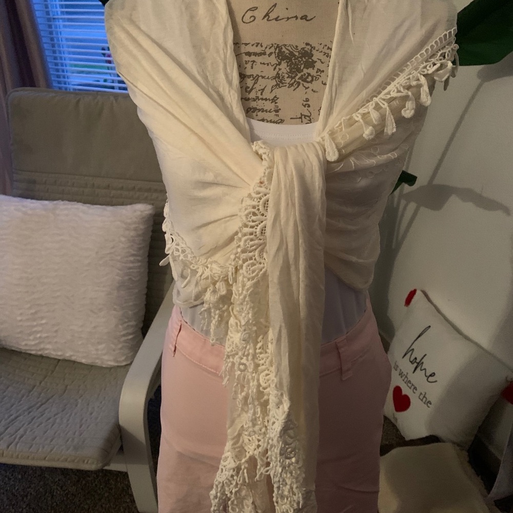 Scarf - Picture 3 of 9